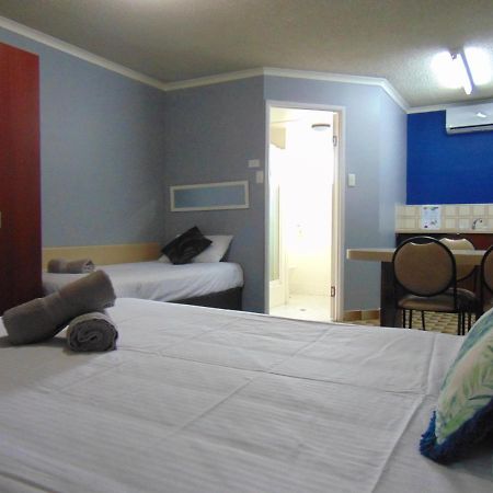Rockhampton Court Motor Inn Ngoại thất bức ảnh