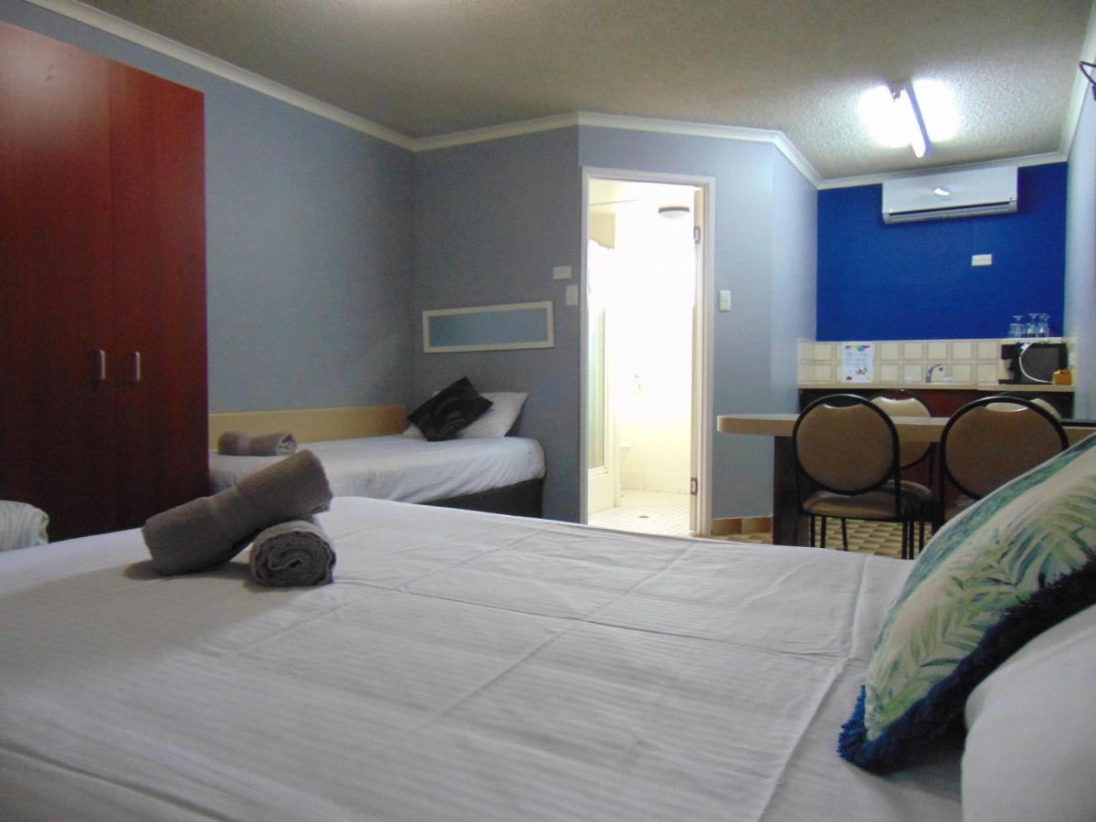 Rockhampton Court Motor Inn Ngoại thất bức ảnh